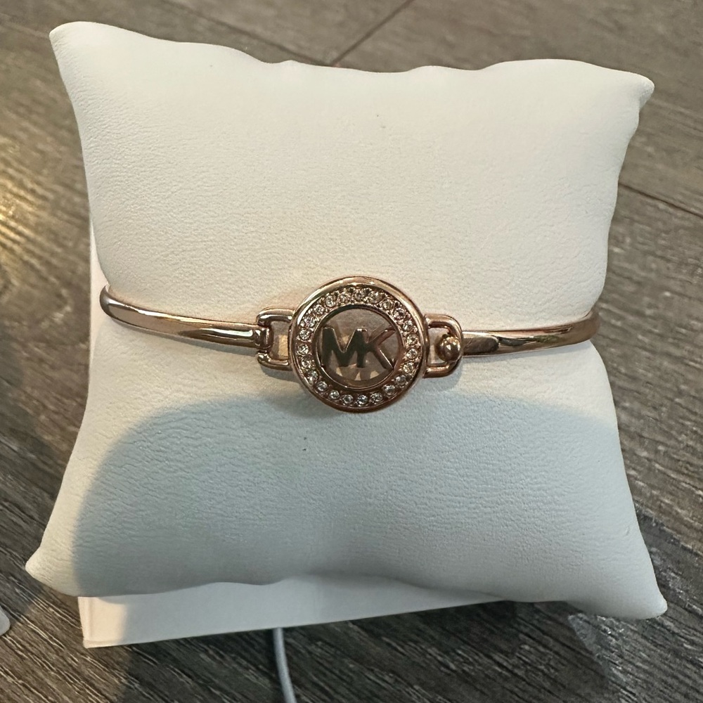 NIB Michael Kors Rose Gold Bracelet - Picture 4 of 4